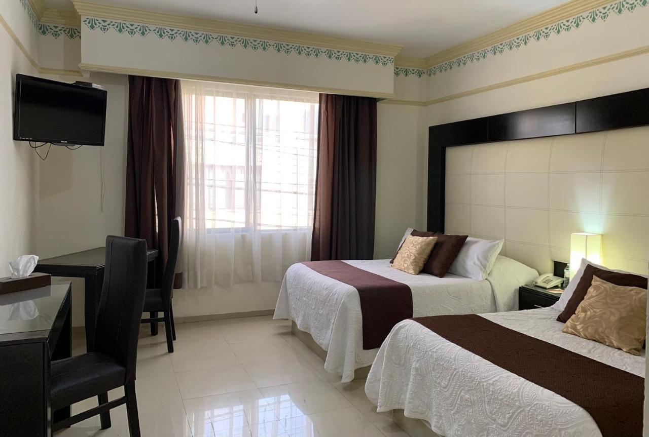 Hotel Inn Galerias Aguascalientes Esterno foto