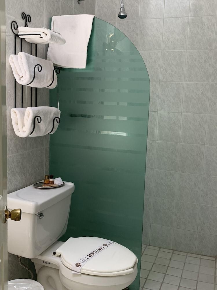Hotel Inn Galerias Aguascalientes Esterno foto