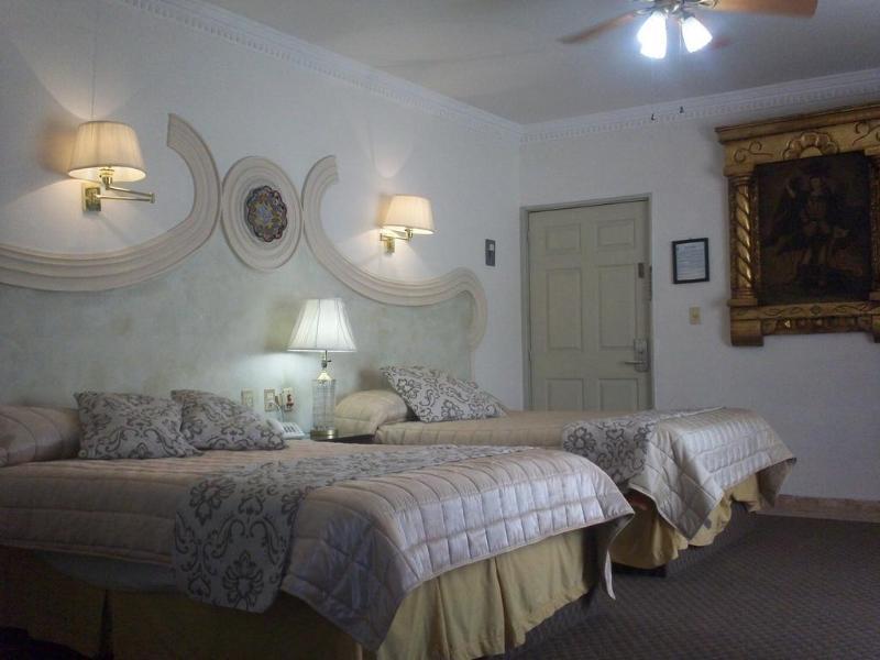 Hotel Inn Galerias Aguascalientes Esterno foto